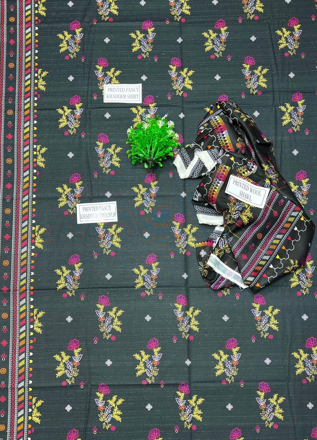 3 Pcs Women's Unstitched Khaddar Printed Suit