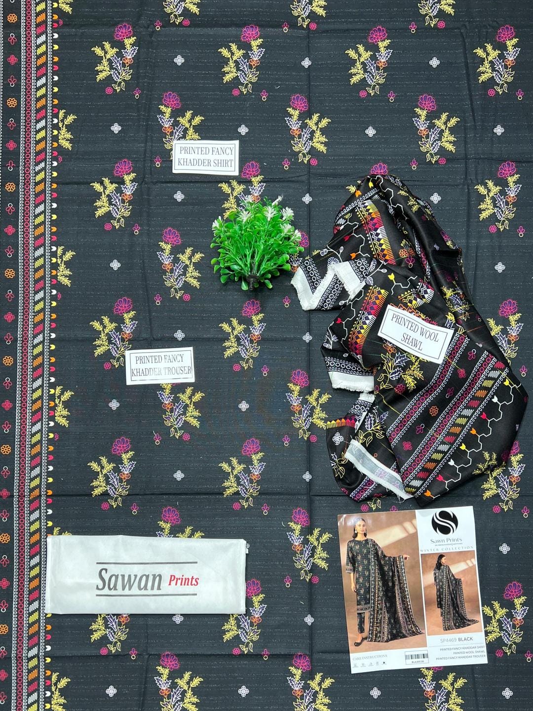 3 Pcs Women's Unstitched Khaddar Printed Suit
