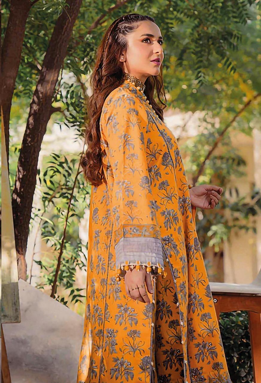 3 Pcs Women's Unstitched Khaddar Printed Suit