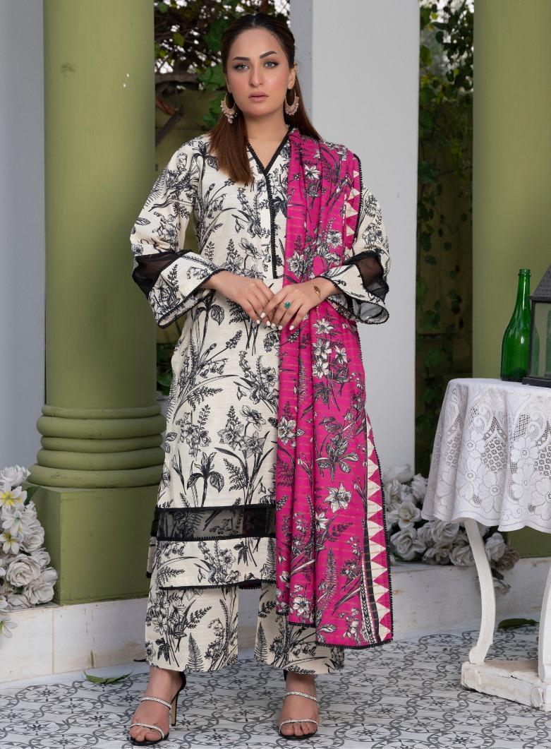 3 Pcs Women's Unstitched Khaddar Printed Suit