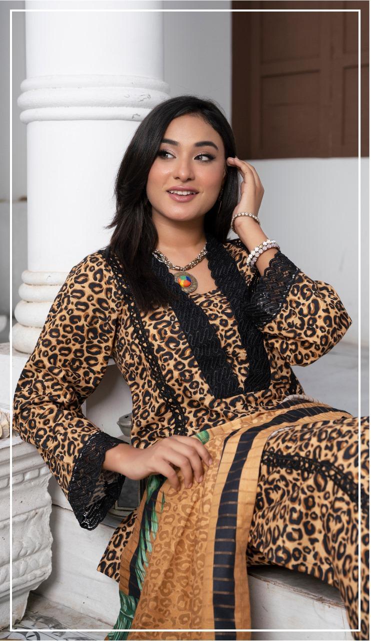 3 Pcs Women's Unstitched Khaddar Printed Suit